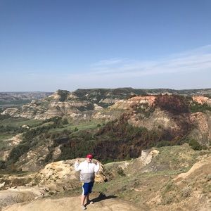 Meet your Posher, Levi